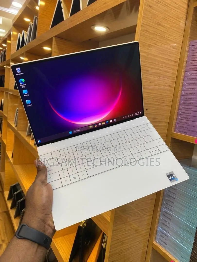 Laptop Dell XPS 16 9640 32GB Intel Core Ultra 9 SSD 1T