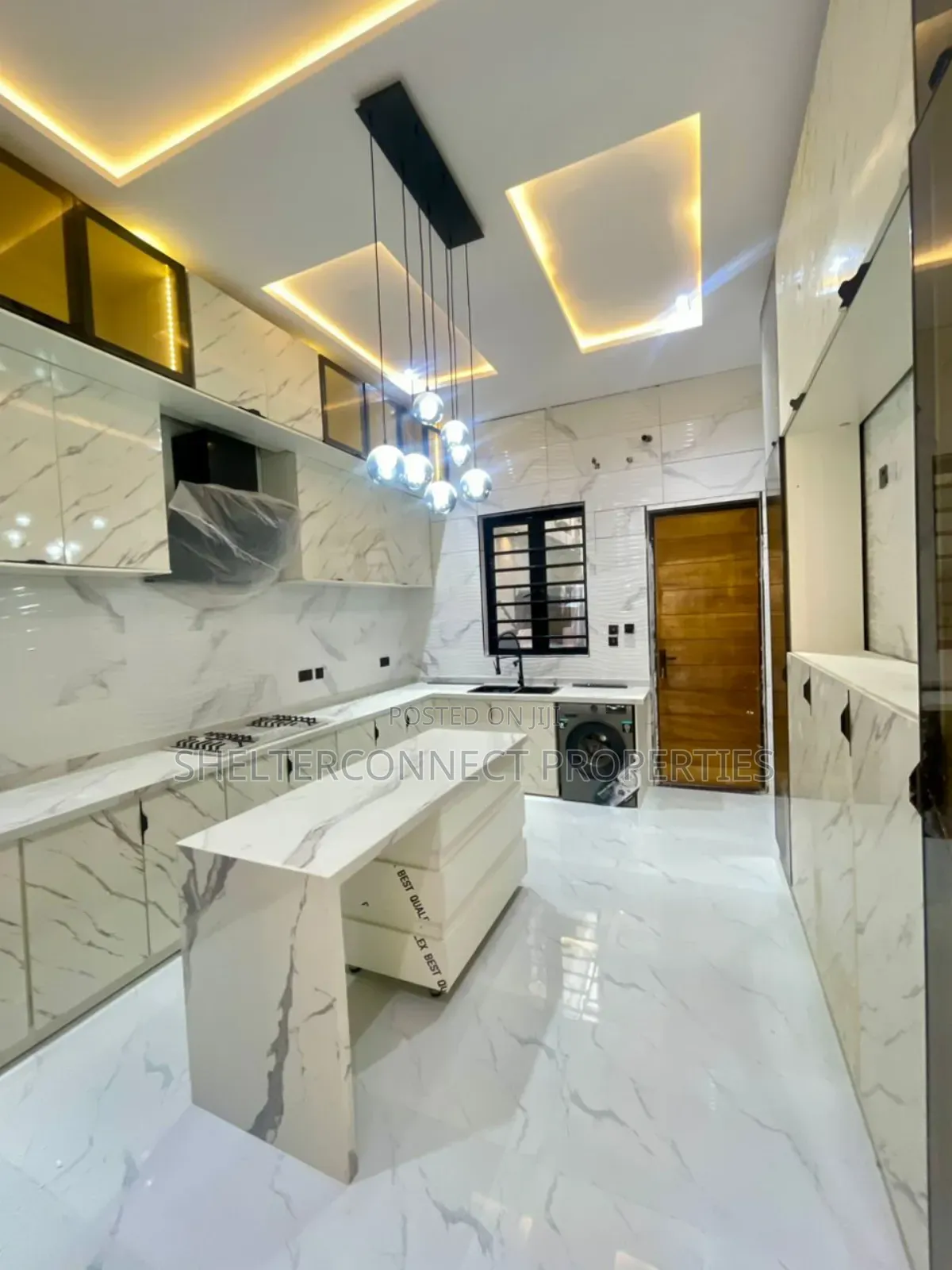 5bdrm Duplex in Lekki Expressway for sale