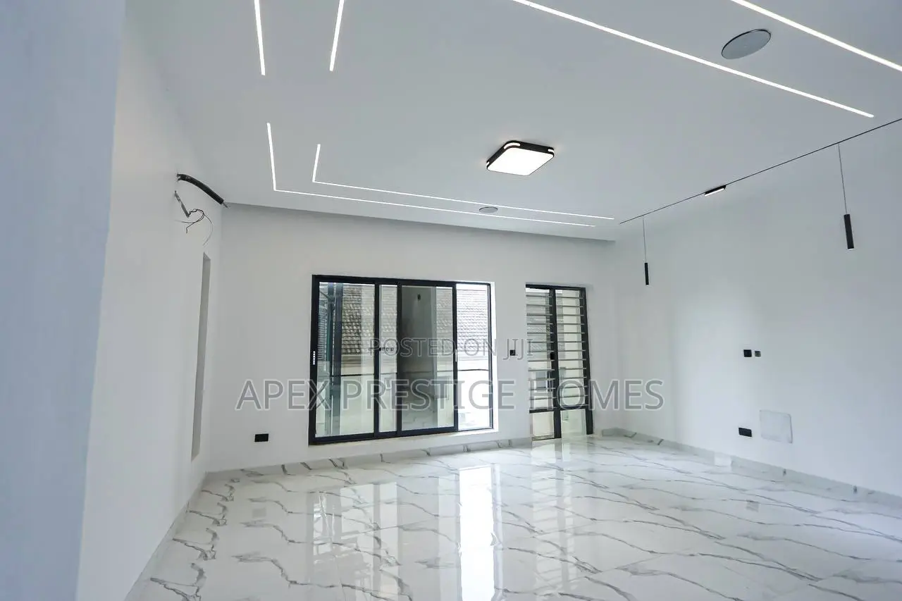4bdrm Duplex in Lekki, Jakande for sale