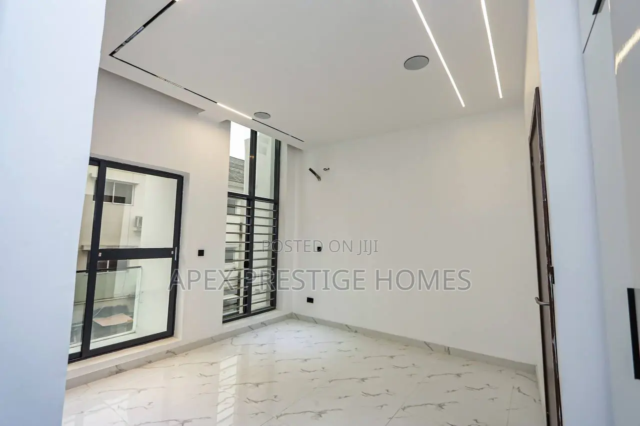 4bdrm Duplex in Lekki, Jakande for sale