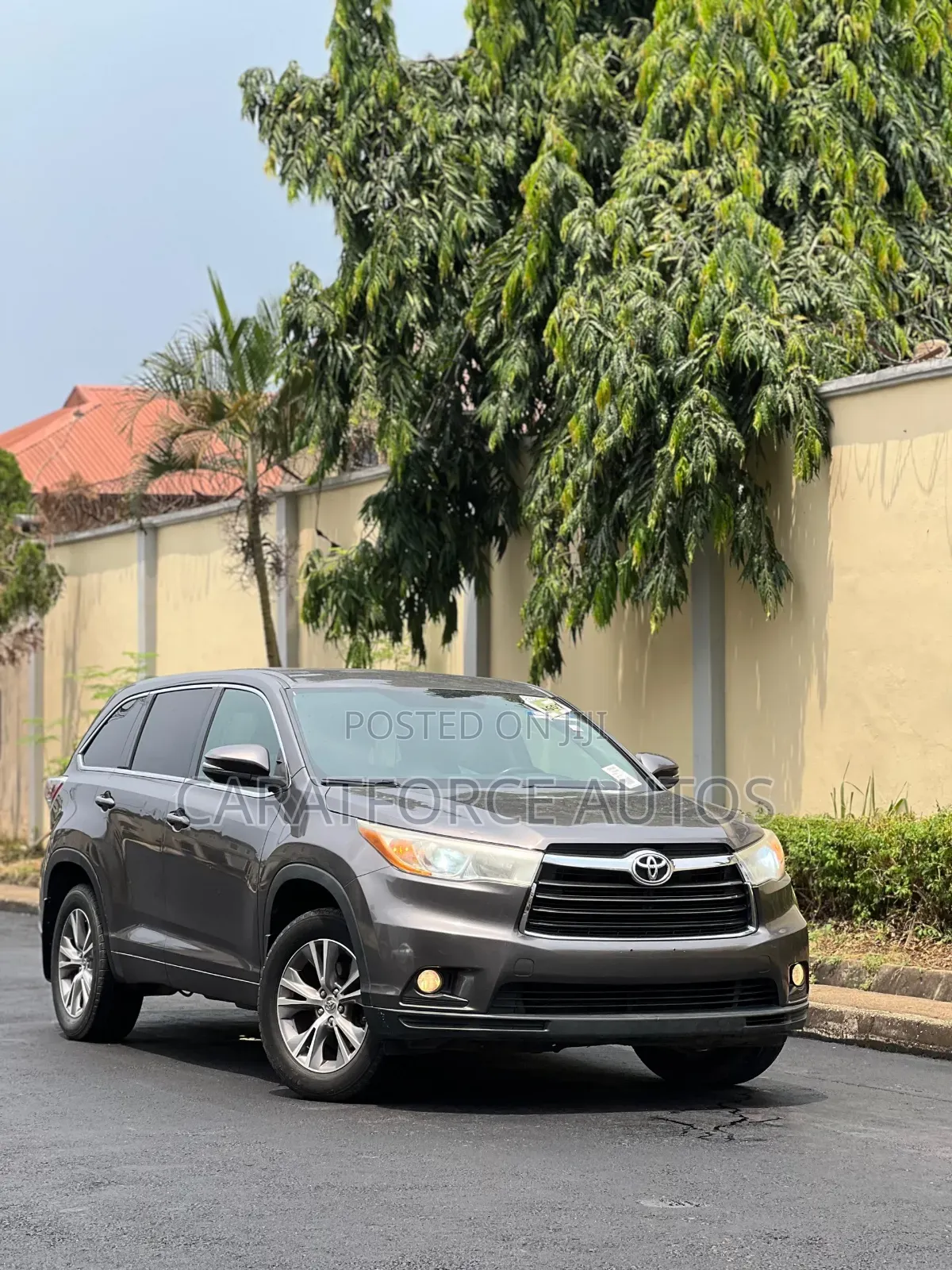Toyota Highlander LE 4dr SUV AWD (3.5L 6cyl 6A) 2014 Gray