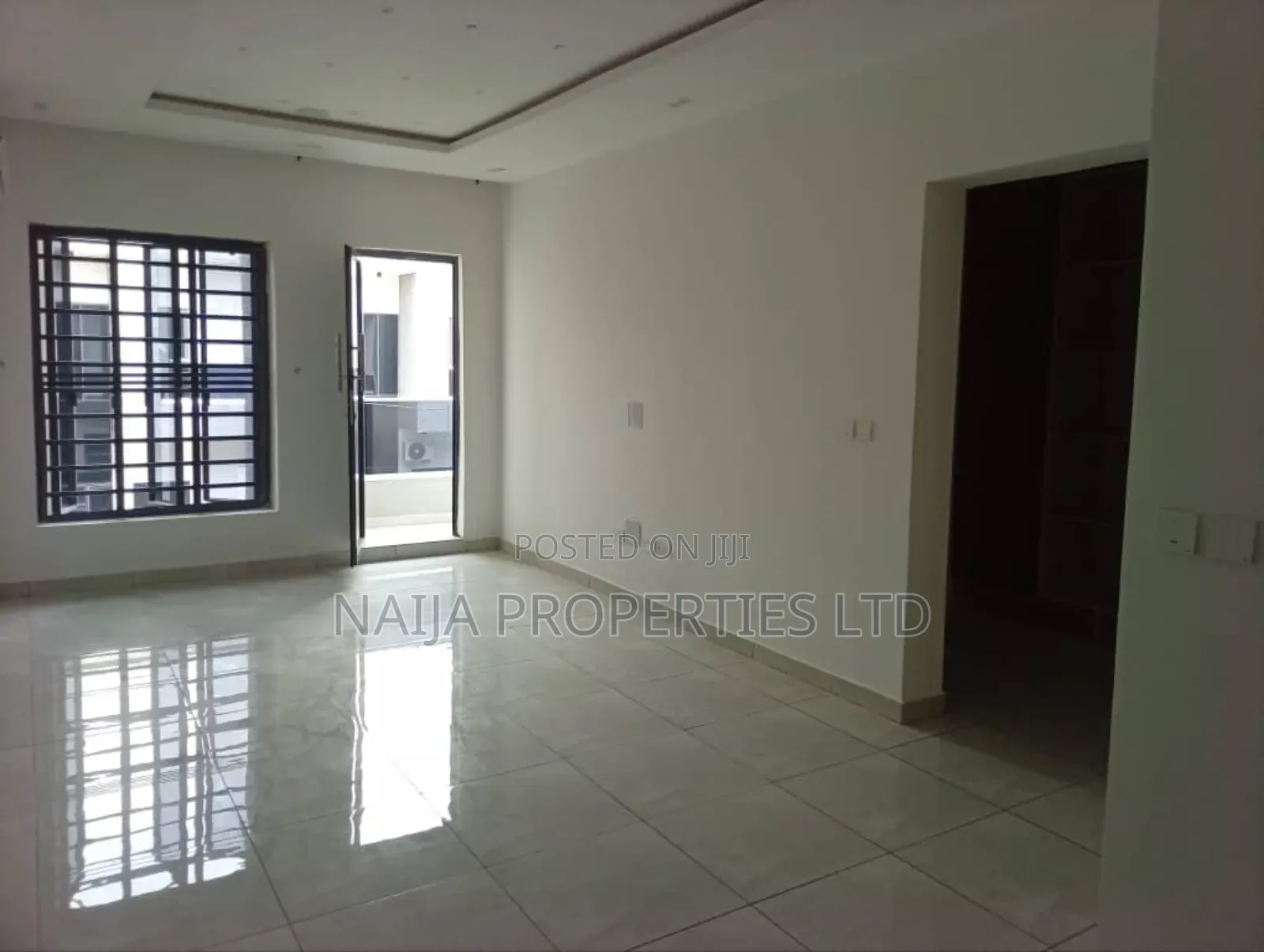 4bdrm Townhouse/Terrace in Off Adeola Odeku for sale