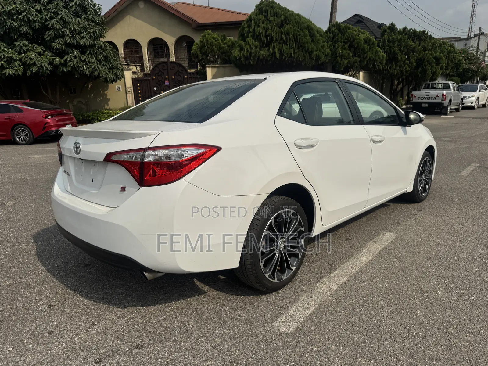 Toyota Corolla S 4dr Sedan (1.8L 4cyl CVT) 2014 White