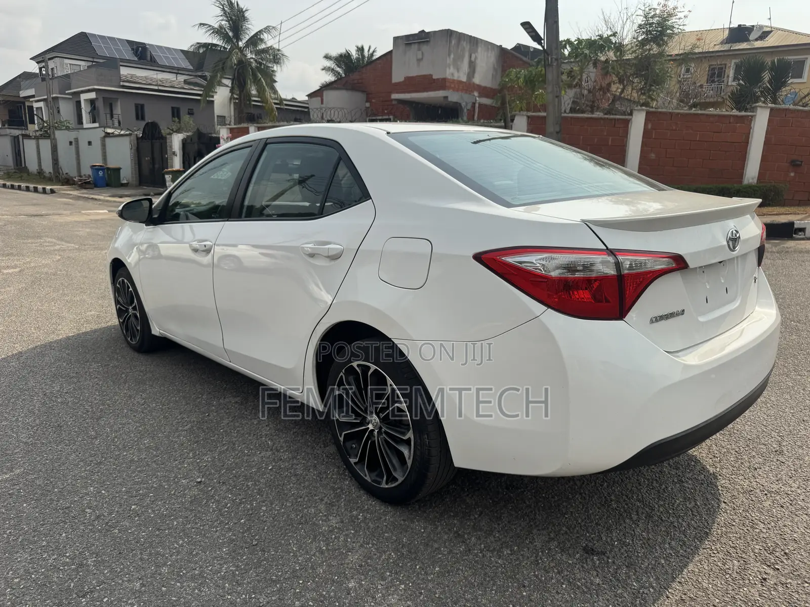 Toyota Corolla S 4dr Sedan (1.8L 4cyl CVT) 2014 White