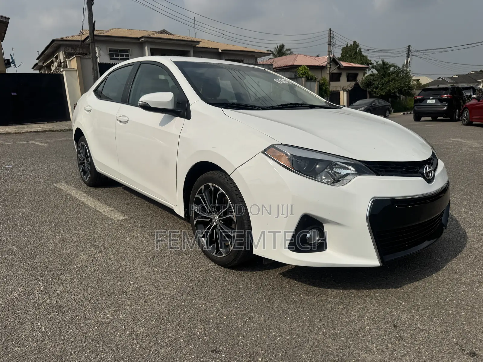 Toyota Corolla S 4dr Sedan (1.8L 4cyl CVT) 2014 White