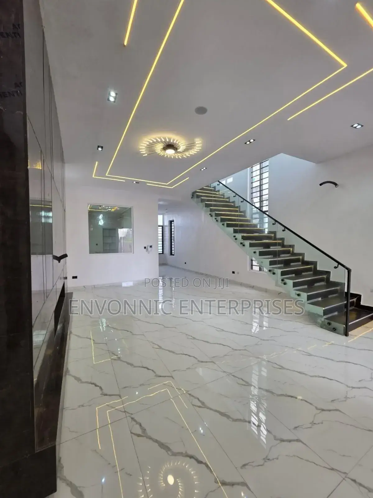 5bdrm Duplex in Lekki for sale