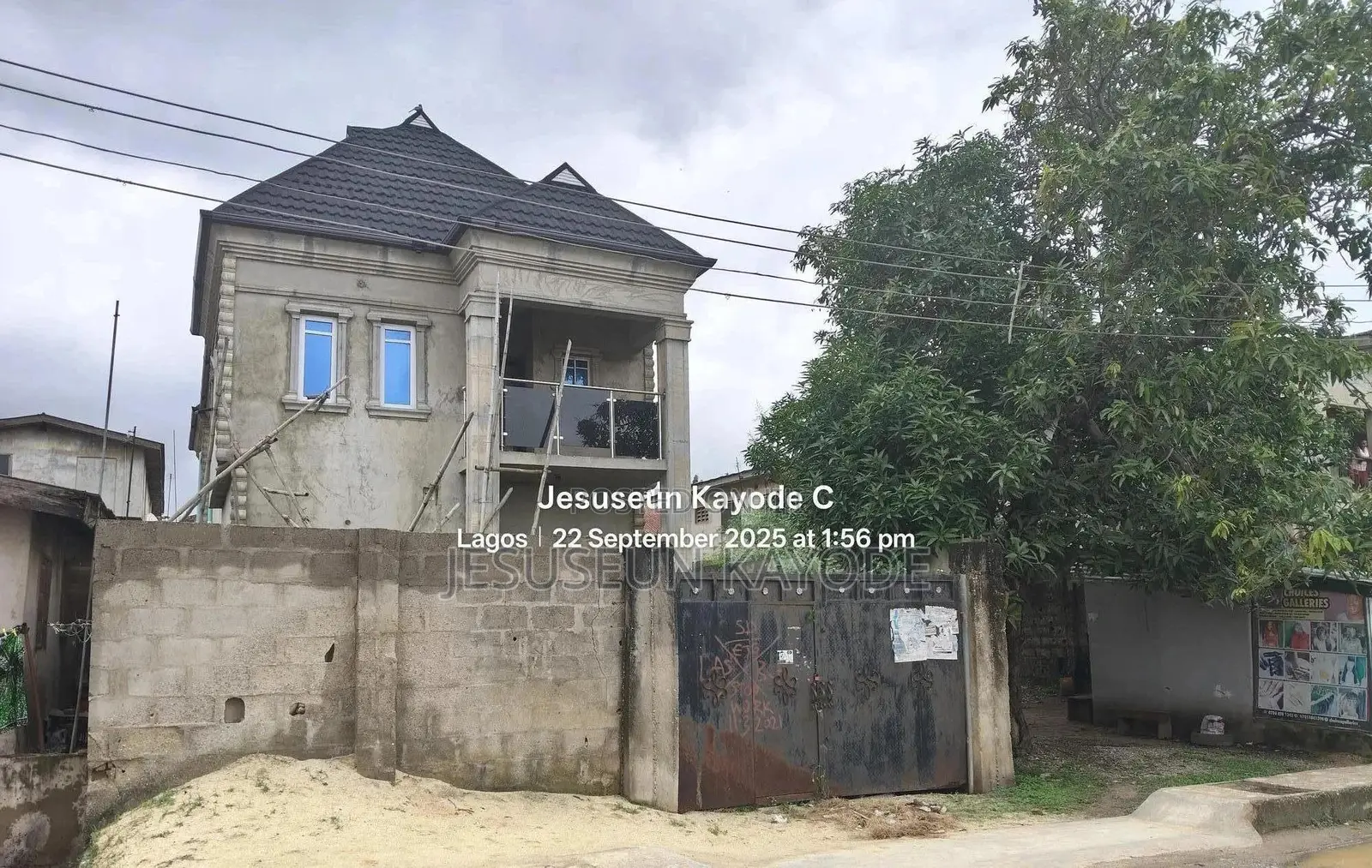 4bdrm Duplex in Onaiwawimo Street for sale