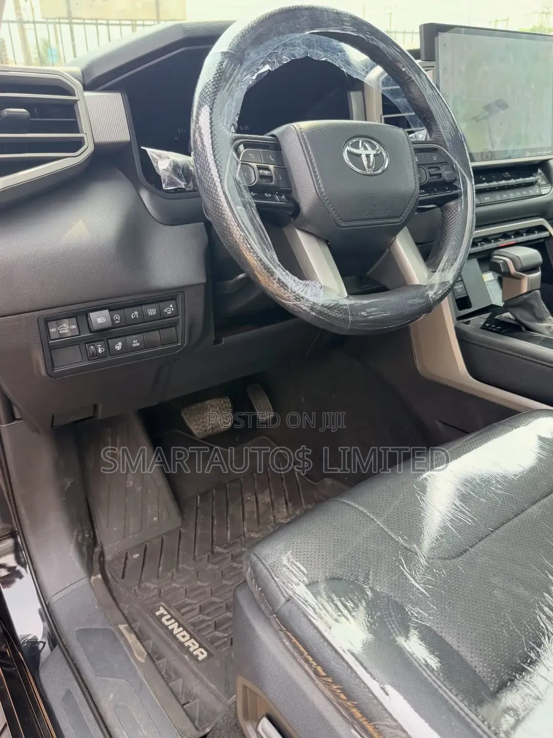 Toyota Tundra 2024 Black