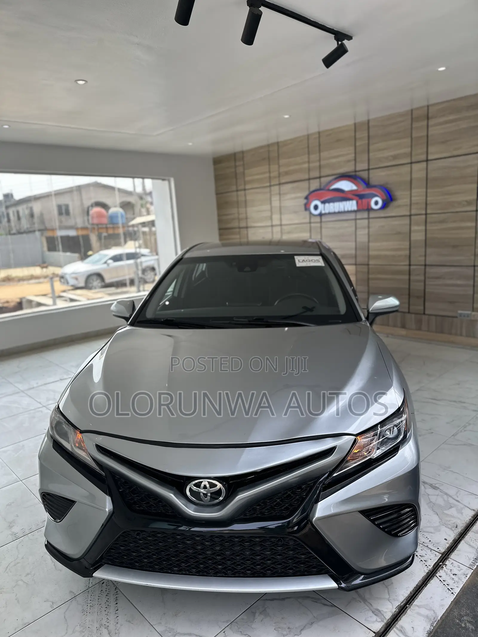 Toyota Camry LE 2022 Silver