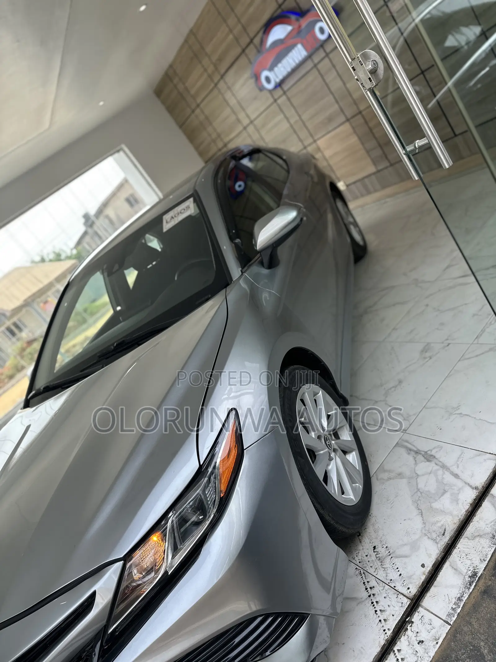 Toyota Camry LE 2022 Silver