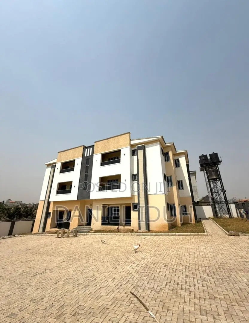 4bdrm Duplex in Kaura for sale