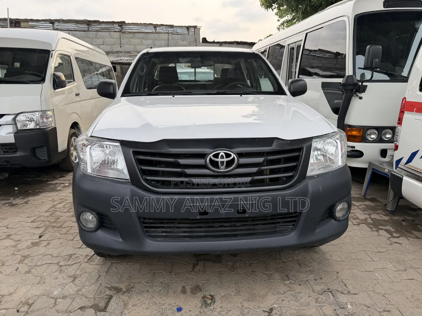 Toyota Hilux 2014 White