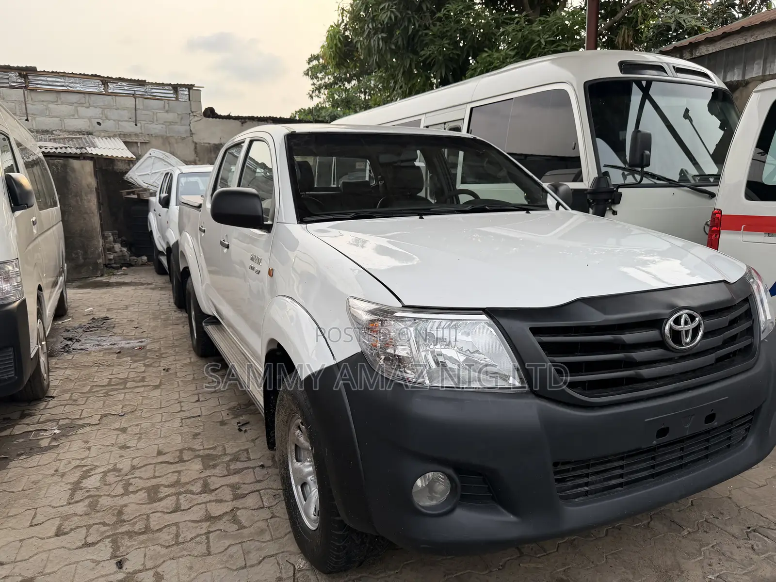 Toyota Hilux 2014 White