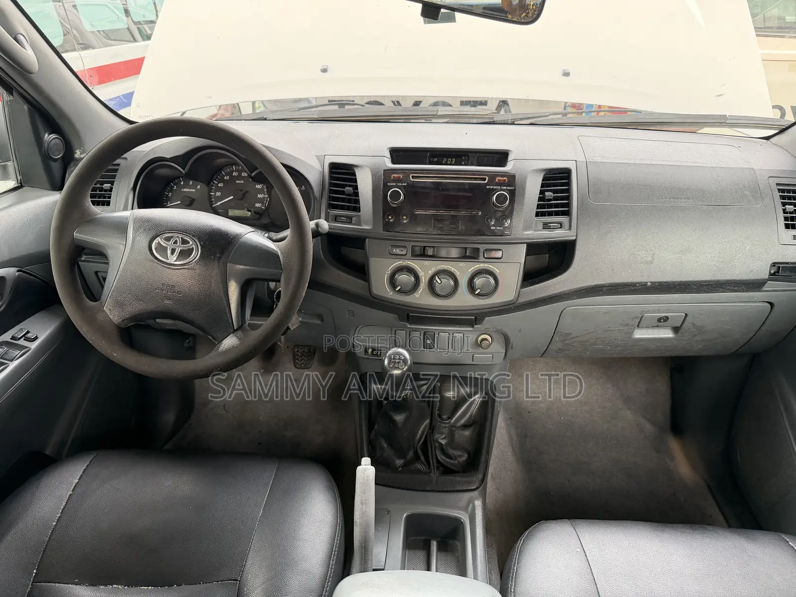 Toyota Hilux 2014 White