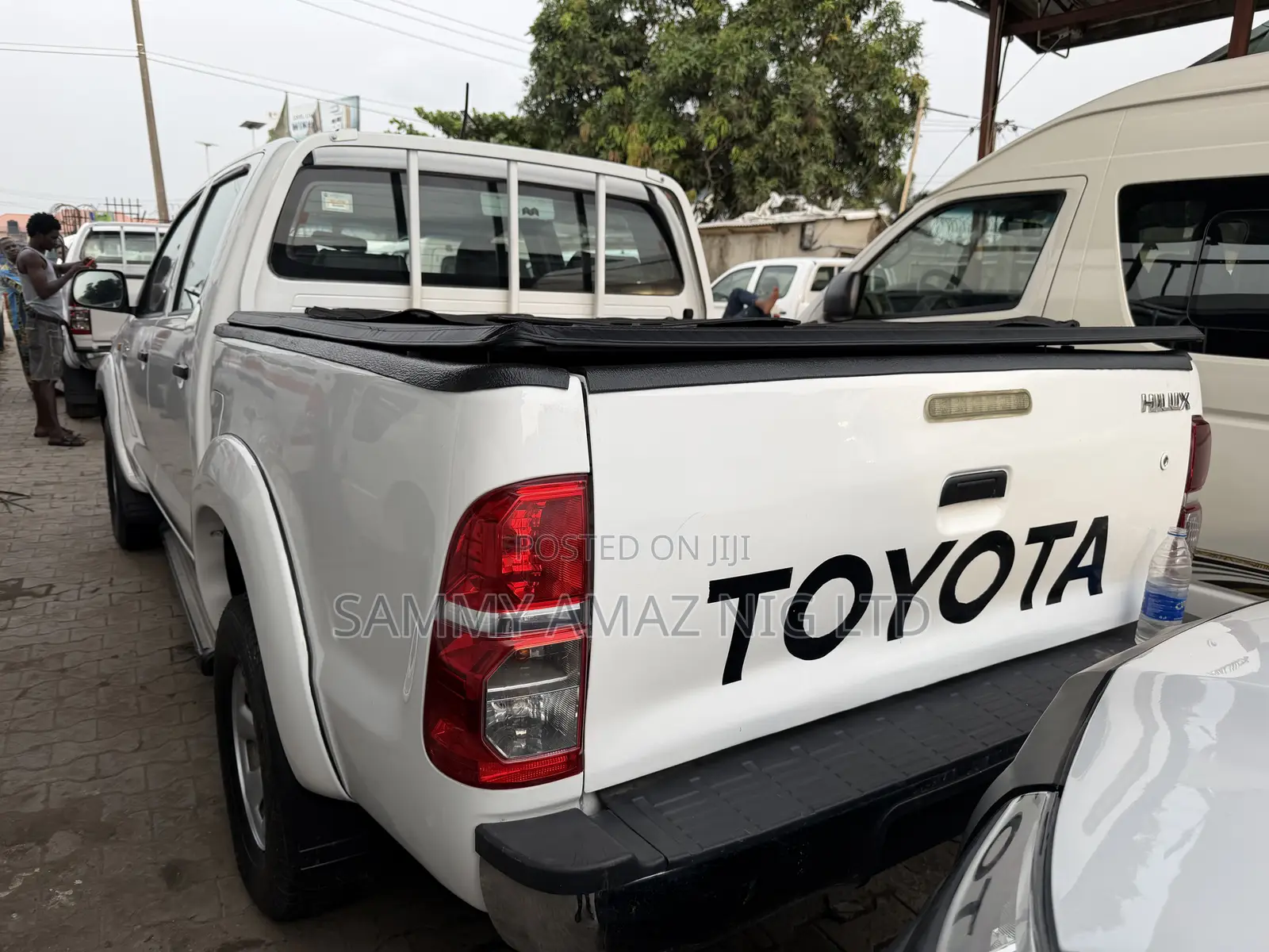 Toyota Hilux 2014 White