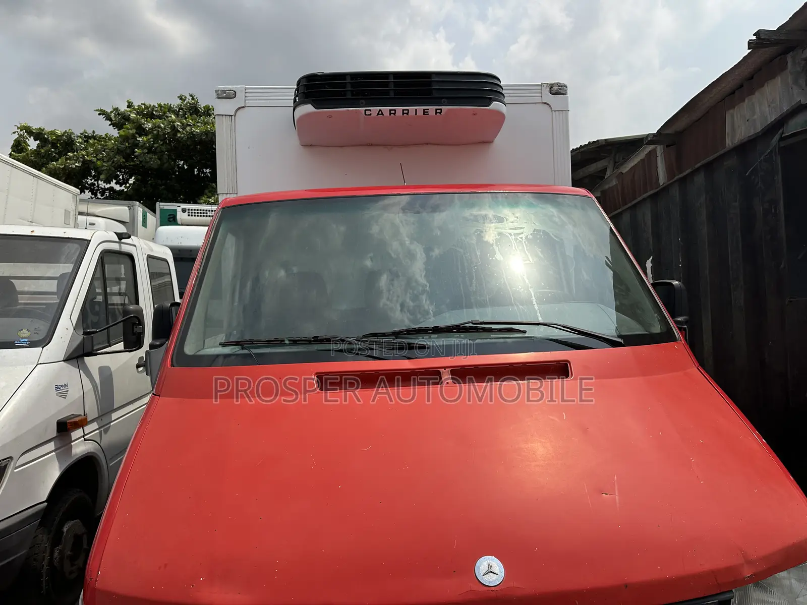 Mercedes Benz Cooling Van Six Tires