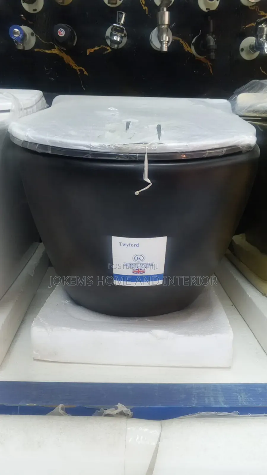 Black Conceal Wc