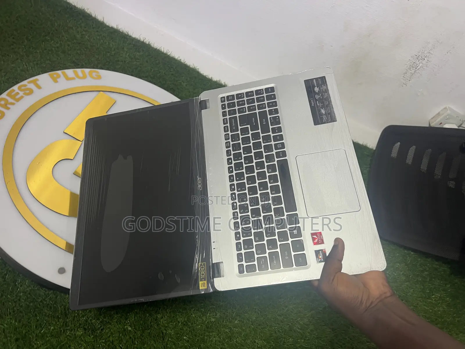 Laptop Acer Aspire 5 8GB AMD Ryzen 3 HDD+SSD 700GB