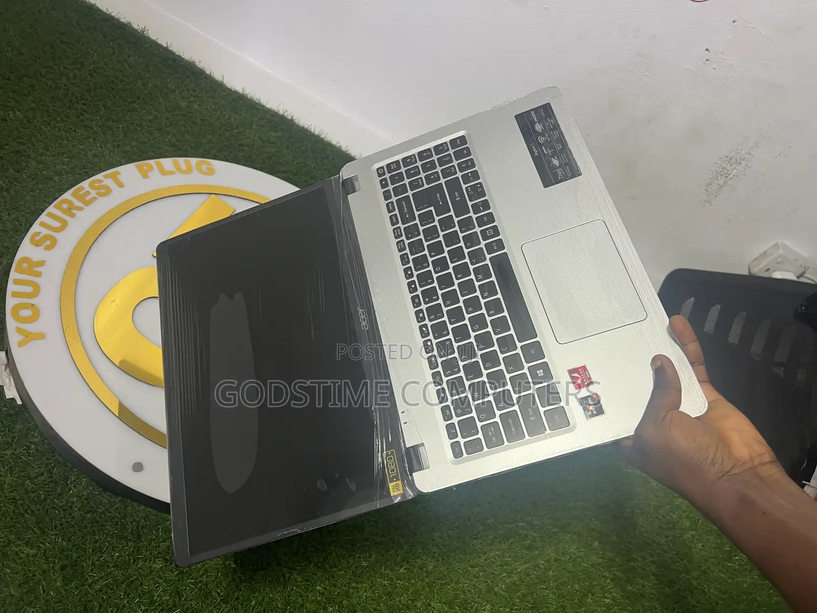 Laptop Acer Aspire 5 8GB AMD Ryzen 3 HDD+SSD 700GB