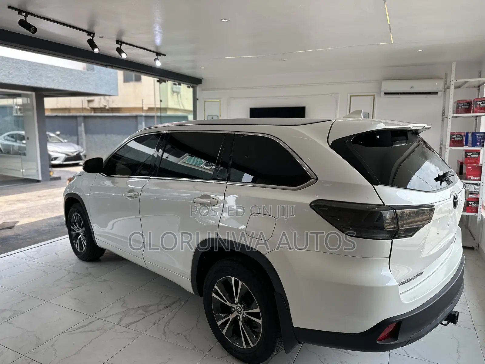 Toyota Highlander XLE V6 4x4 (3.5L 6cyl 6A) 2016 White
