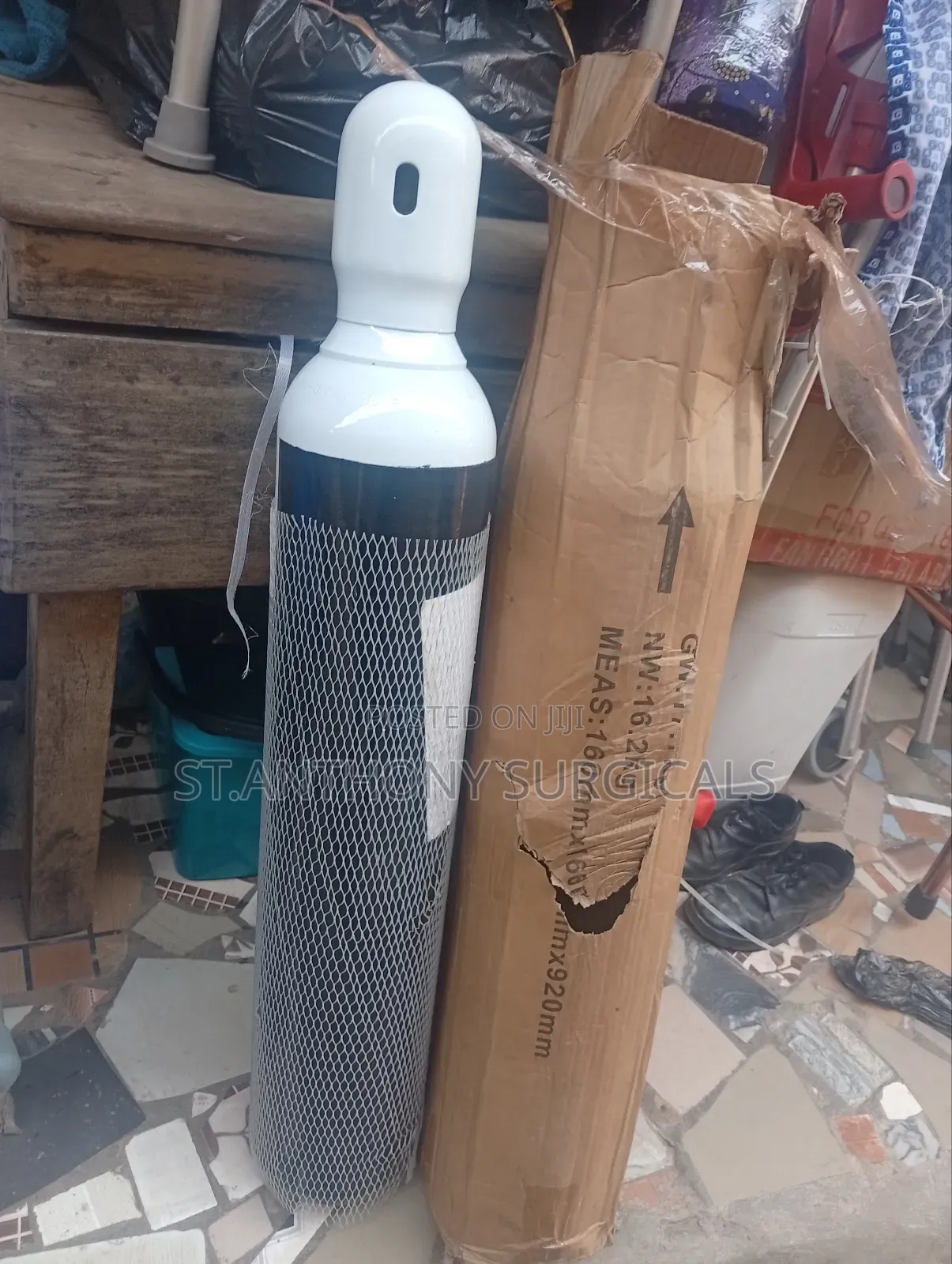 Oxygen Cylinder