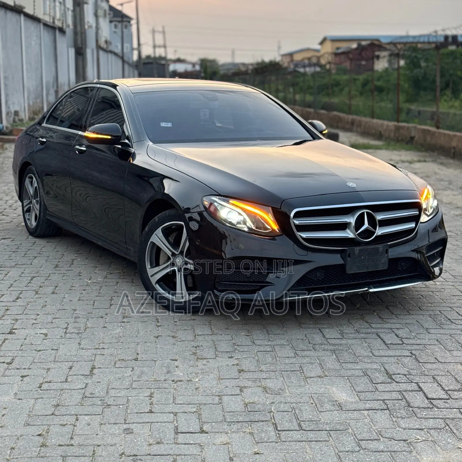 Mercedes-Benz E300 4Matic AWD Sedan (2.0L 4cyl 9A) 2017 Black