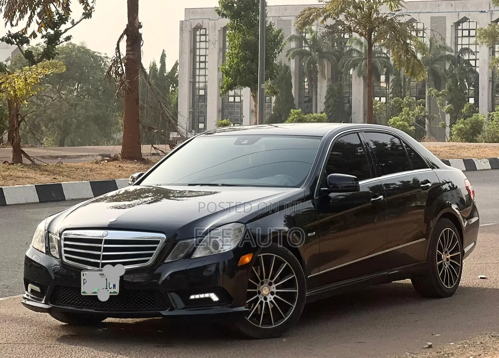 Mercedes-Benz E350 2012 Black