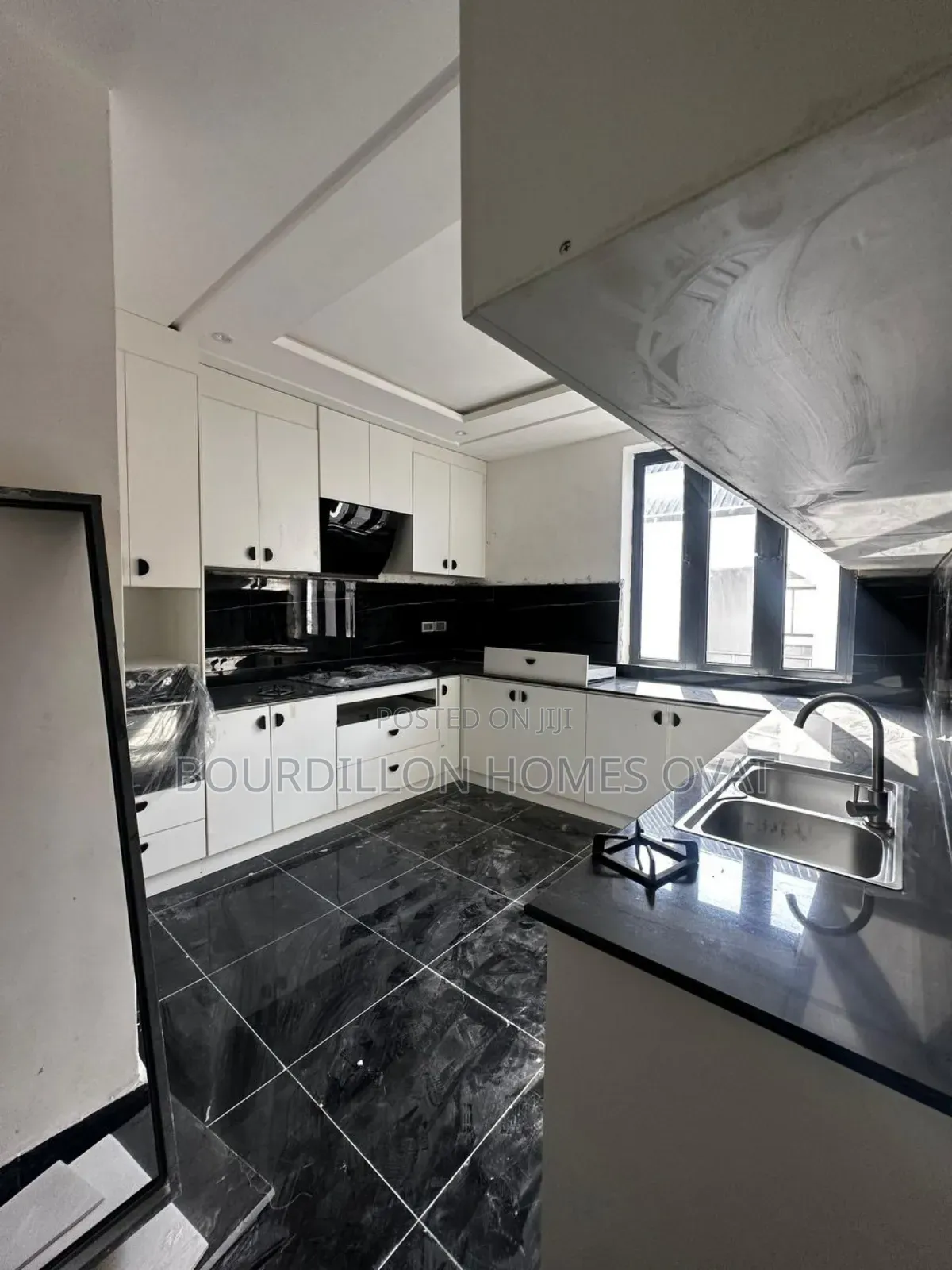 3bdrm Apartment in Ikate Lekki Lagos for rent