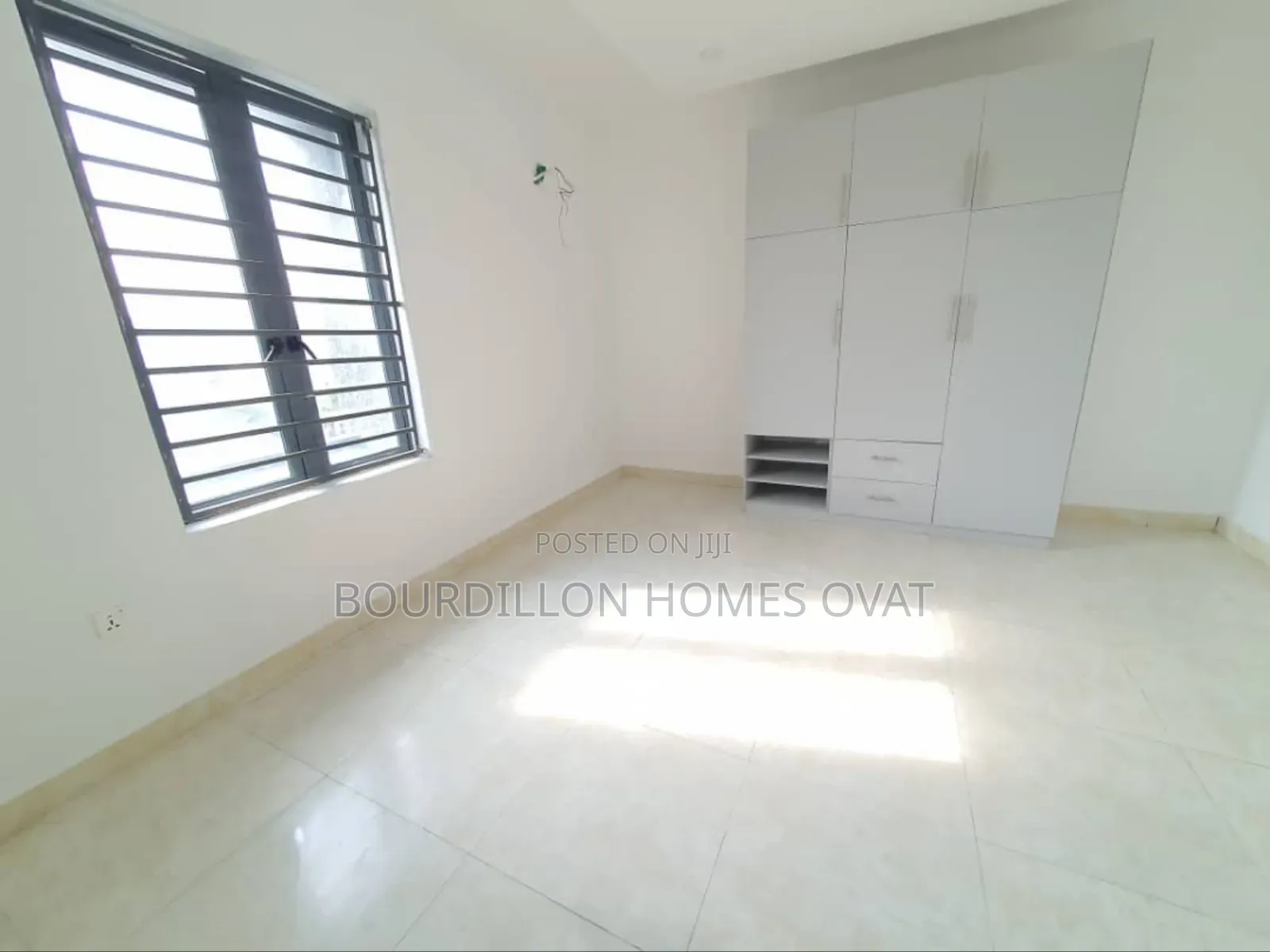 3bdrm Apartment in Ikate Lekki Lagos for sale