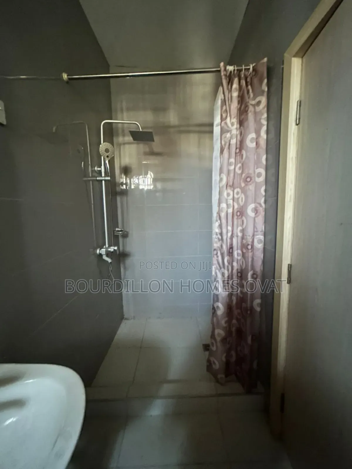2bdrm Apartment in Ikate Lekki Lagos for rent