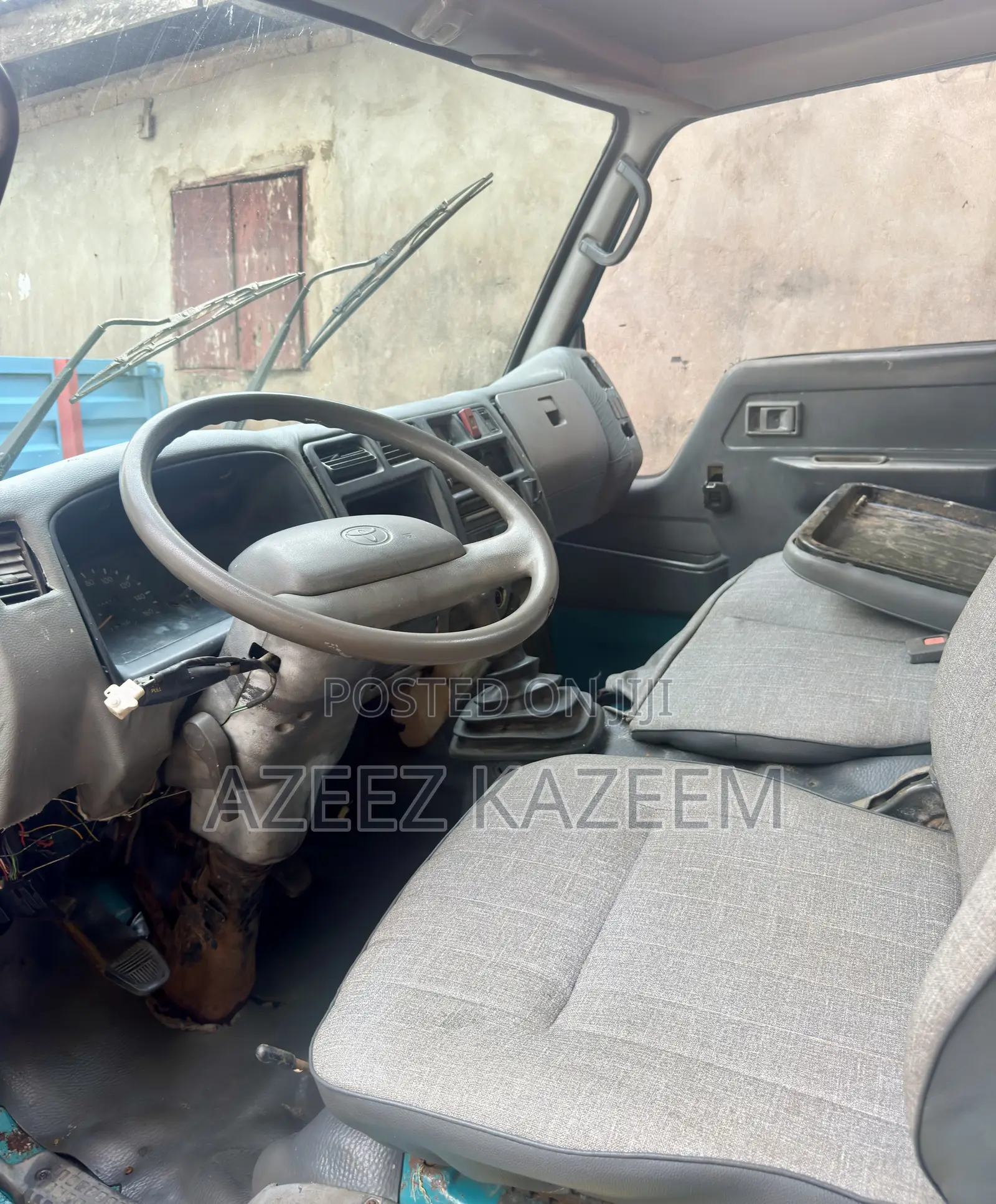 Toyota Dyna 200 Unregistered (Tokunbo) 6 Tyres Petrol Engine