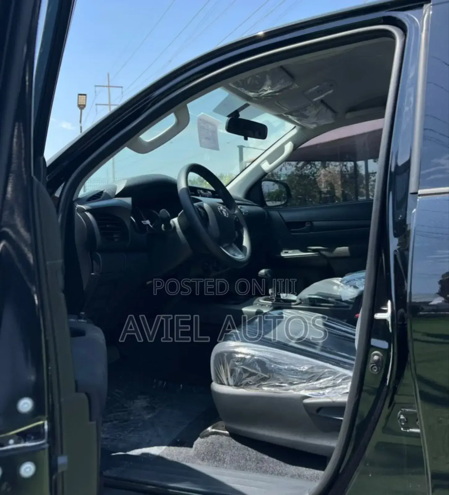 New Toyota Hilux 2025 Black