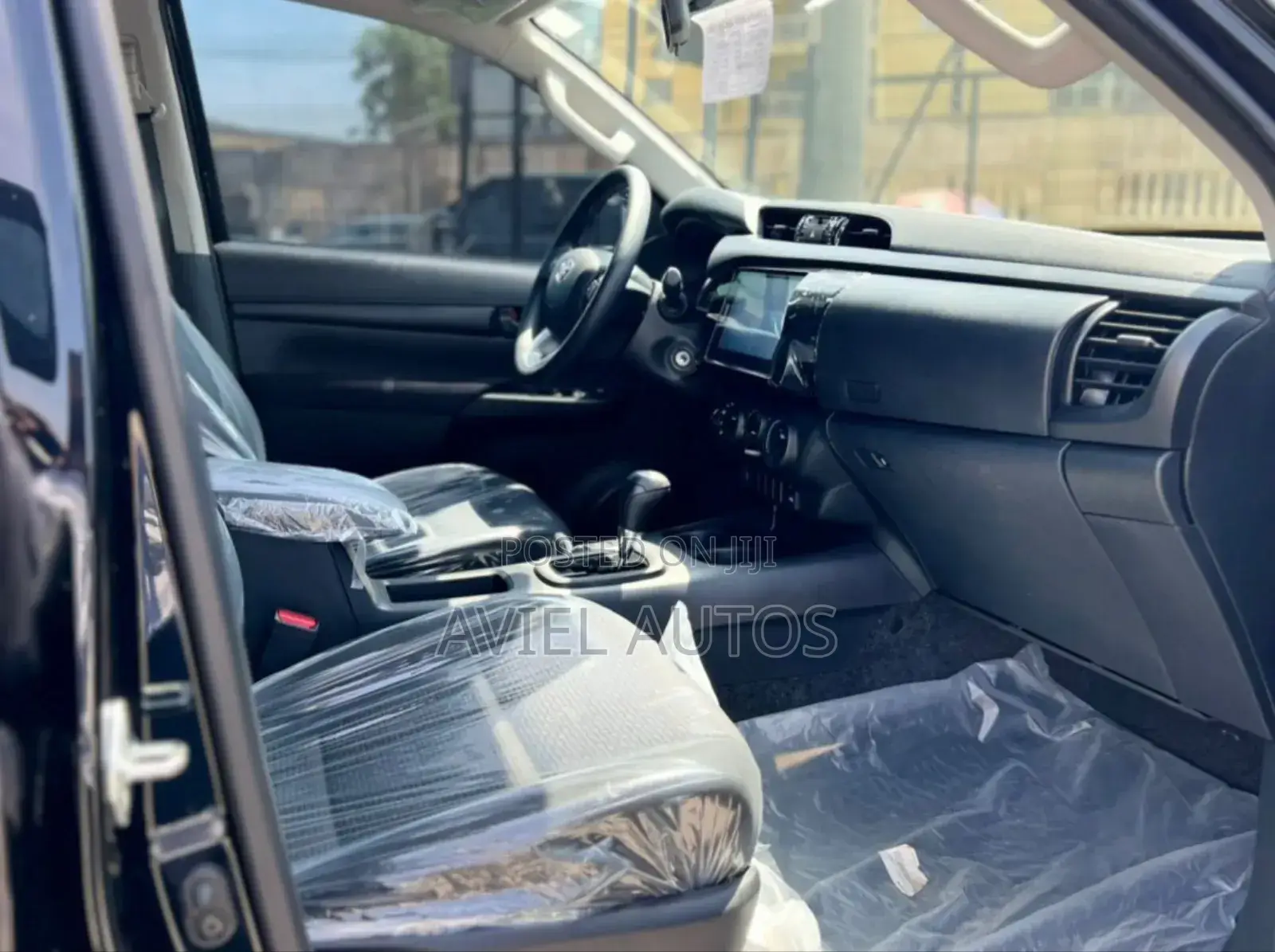 New Toyota Hilux 2025 Black