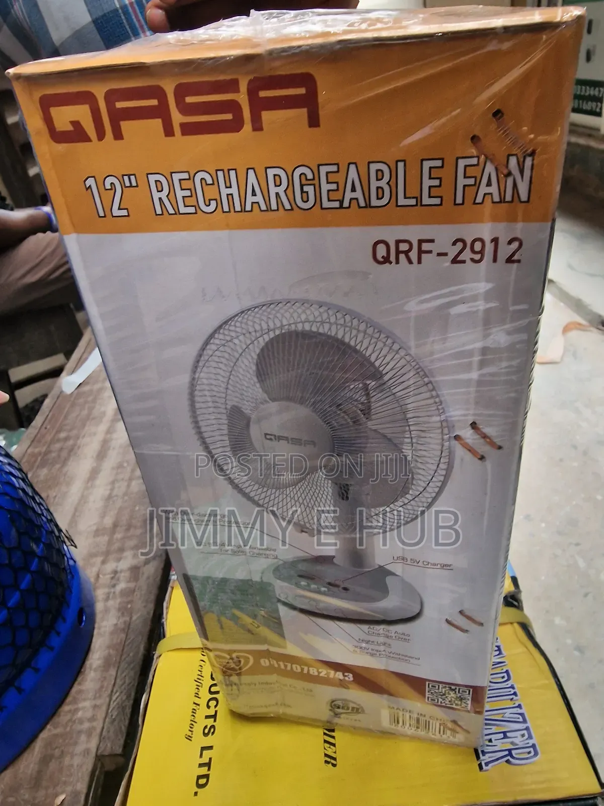 Qasa 12-Inches Rechargeable Table Fan