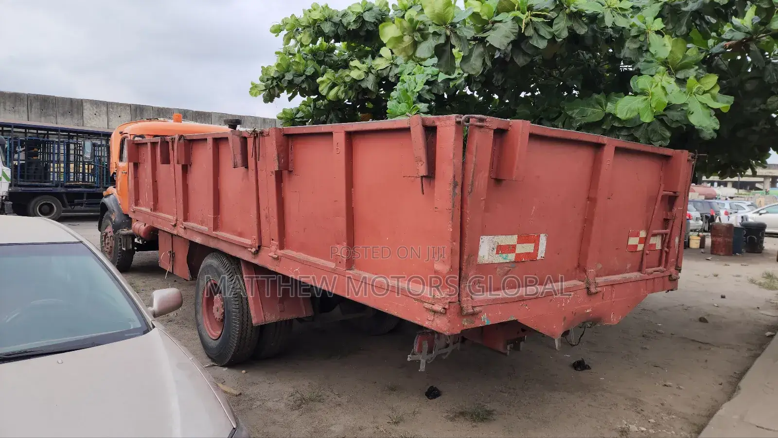 Company Used Mercedes Benz Well Maintained Truck