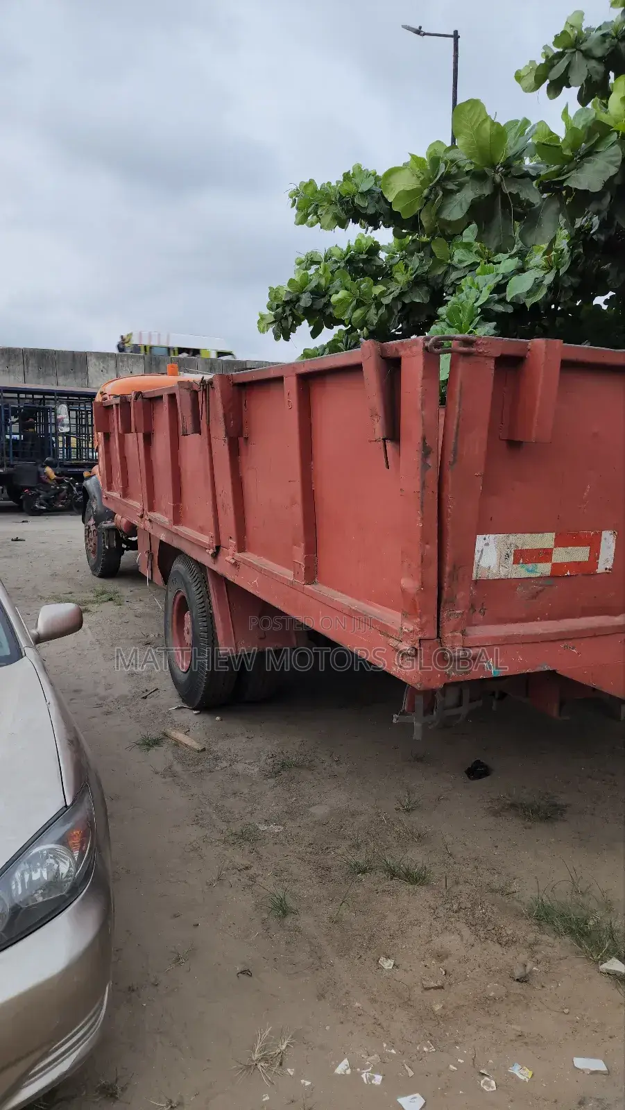 Company Used Mercedes Benz Well Maintained Truck