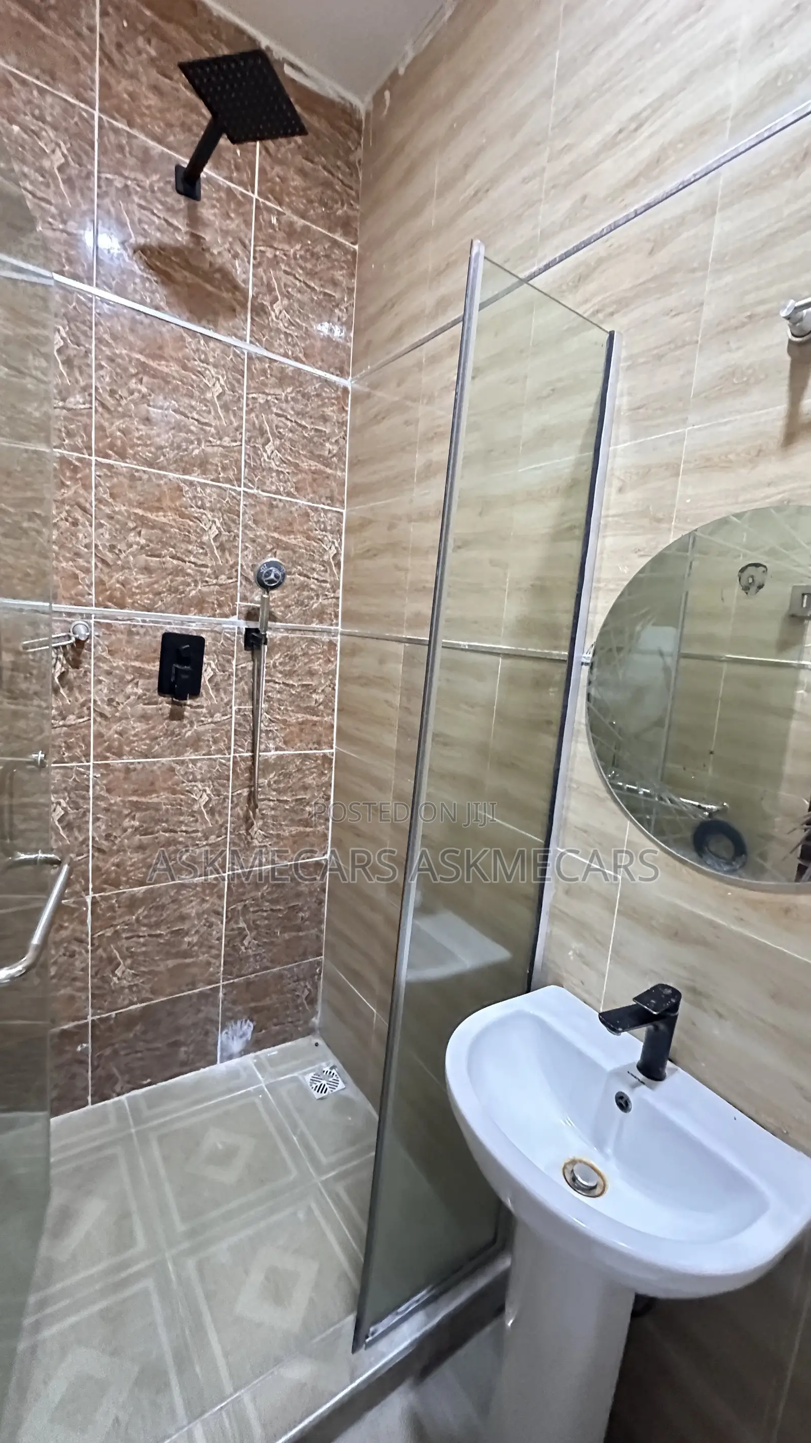 2bdrm Room & Parlour in Chevron for rent