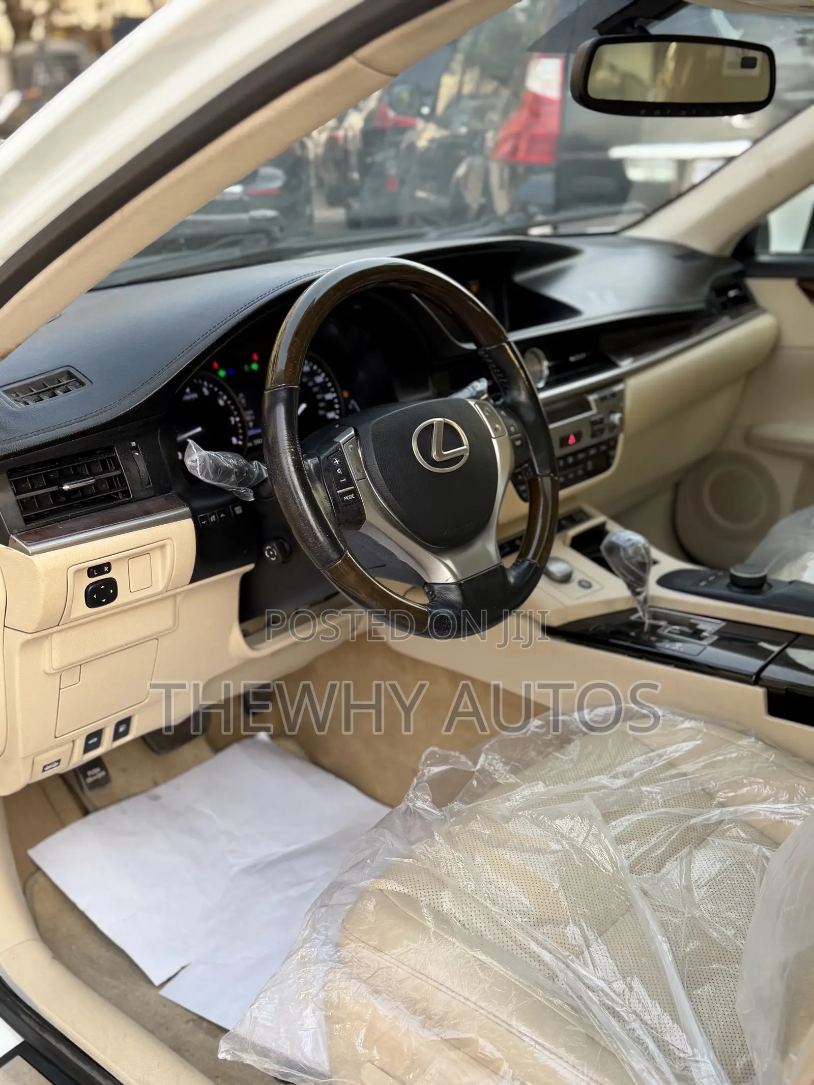 Lexus ES 350 FWD 2015 White