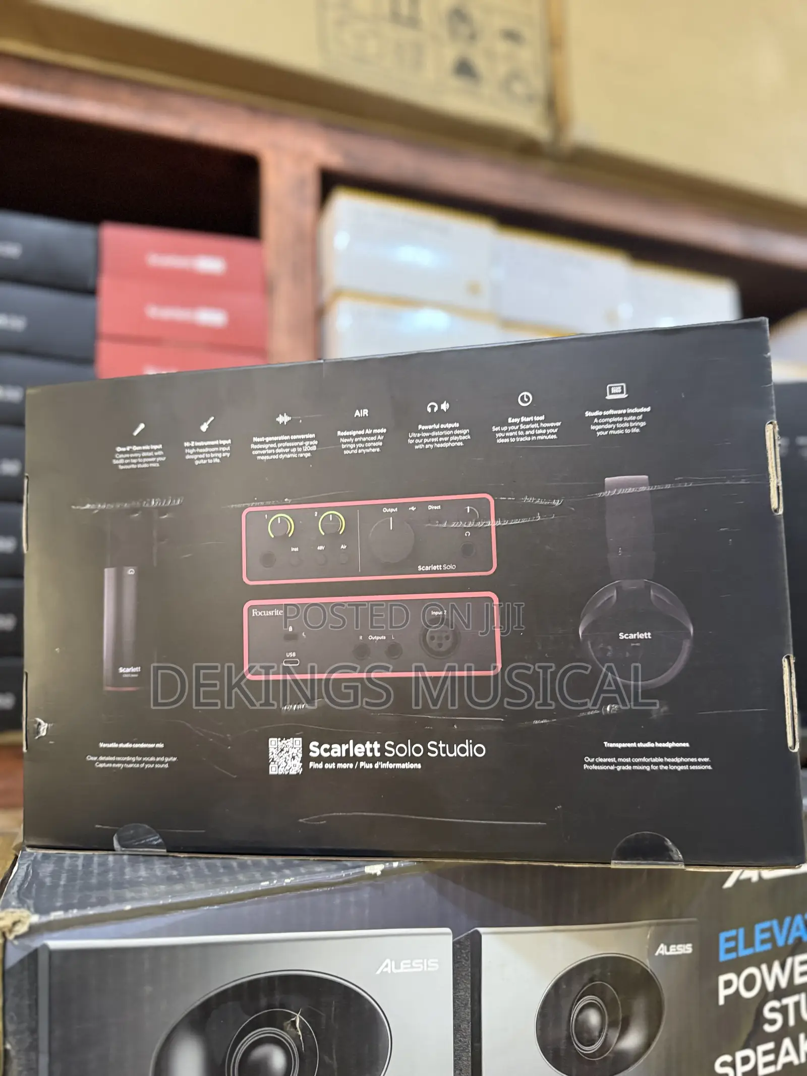 Focusrite Scarlett Solo Studio 4th Gen Recording Bundle