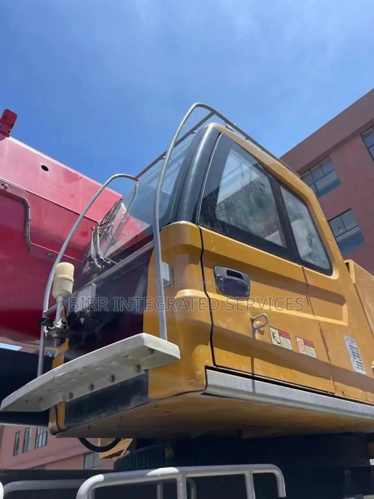 Crane, Payloader, Construction Equipment Rental