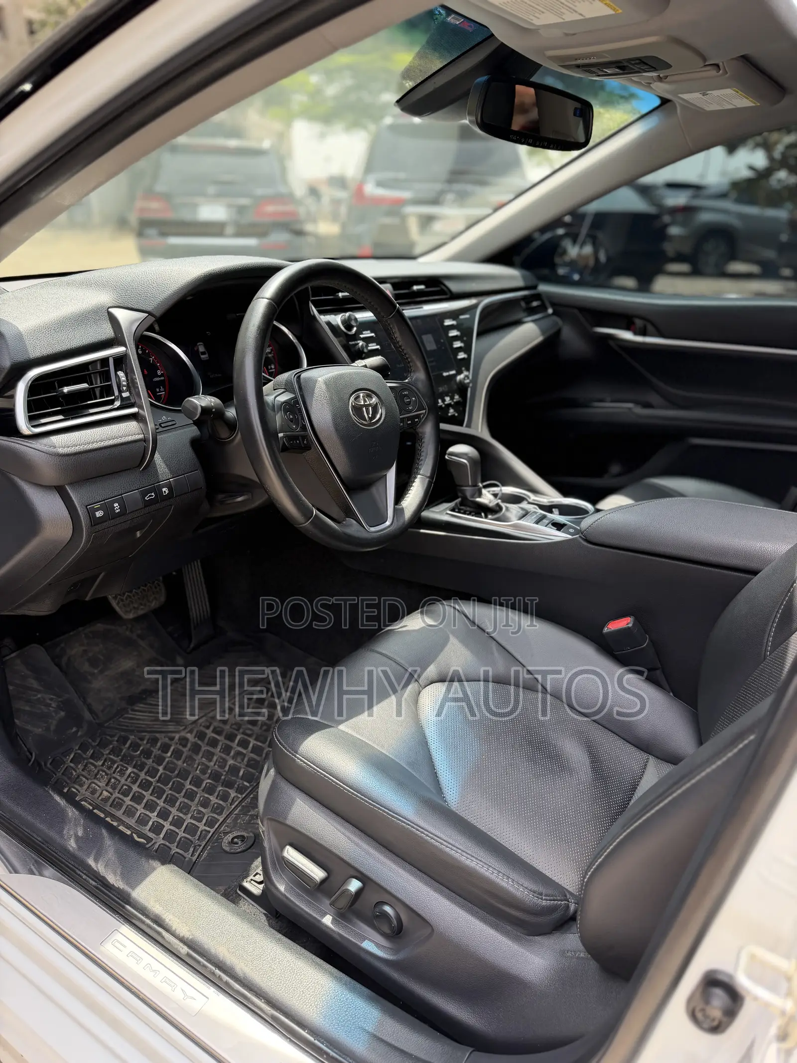 Toyota Camry XSE FWD (2.5L 4cyl 8AM) 2018 White