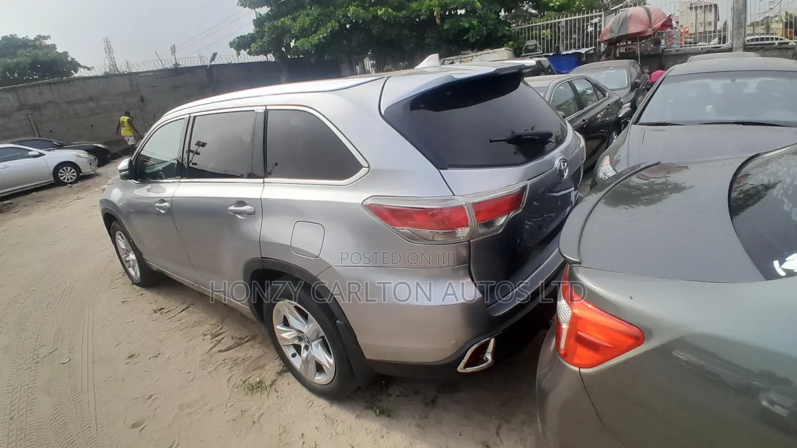 Toyota Highlander XLE V6 4x2 (3.5L 6cyl 6A) 2016 Silver