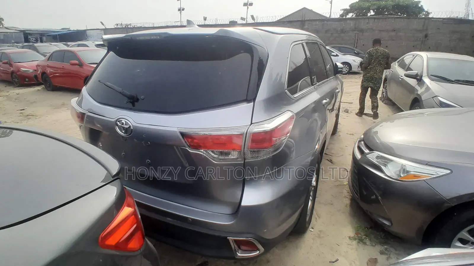 Toyota Highlander XLE V6 4x2 (3.5L 6cyl 6A) 2016 Silver