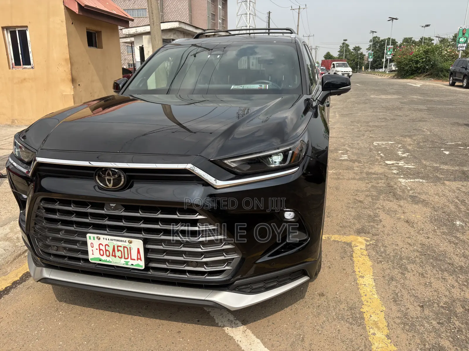 Toyota Highlander Platinum AWD 2024 Black