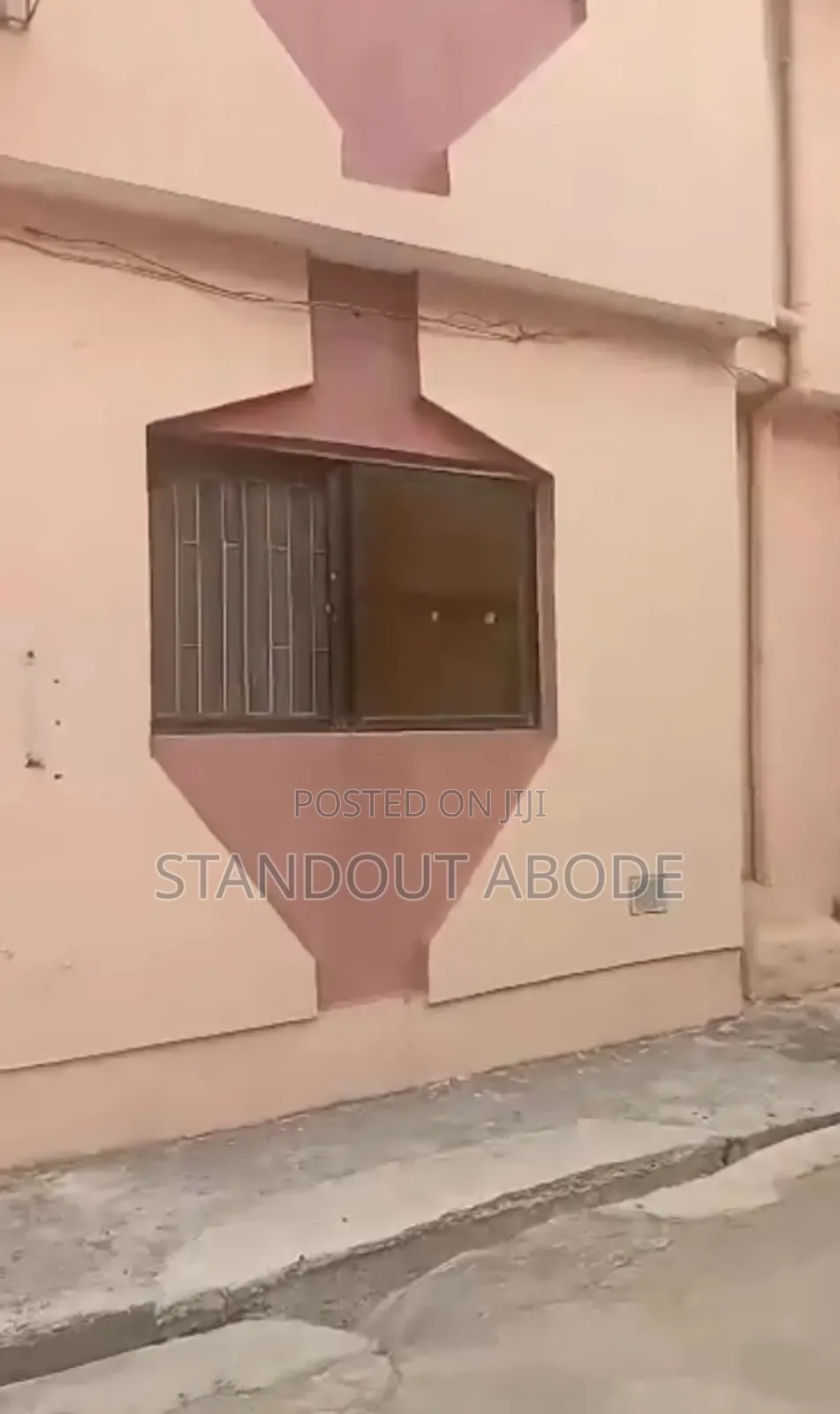 3bdrm Block of Flats in In Mini Estate for sale