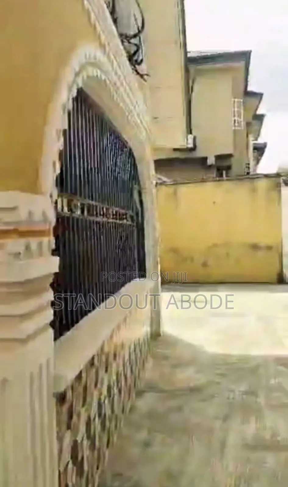 6bdrm Block of Flats in Good Location, Abule Egba for sale