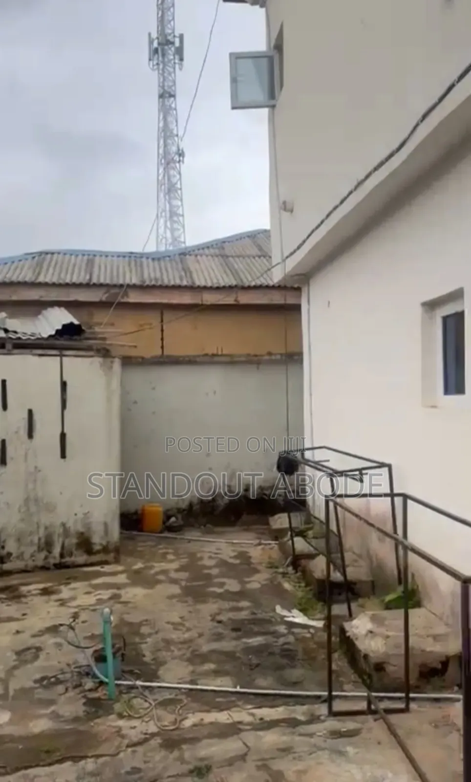 4bdrm Duplex in Off Aparadija Road for sale