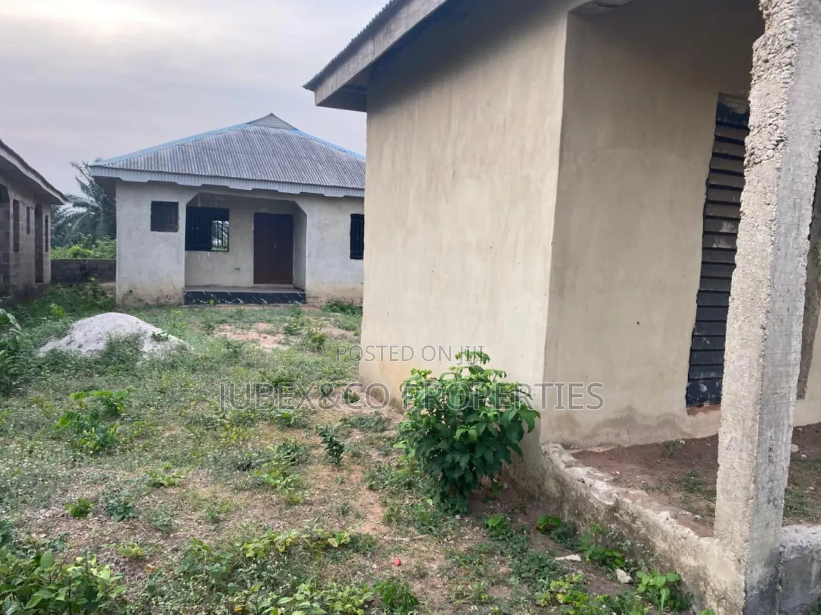 2bdrm Bungalow in Ilogbo Sango Ota for sale