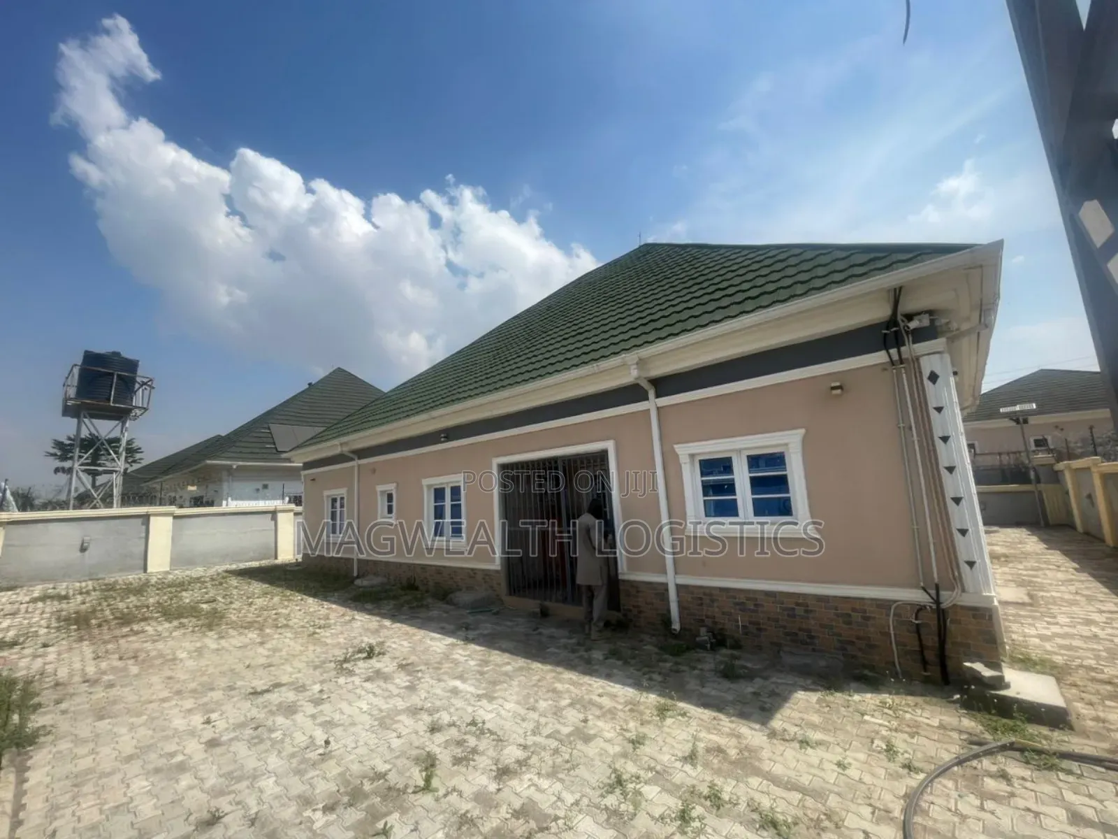 4bdrm Bungalow in Sabon Lugbe for sale
