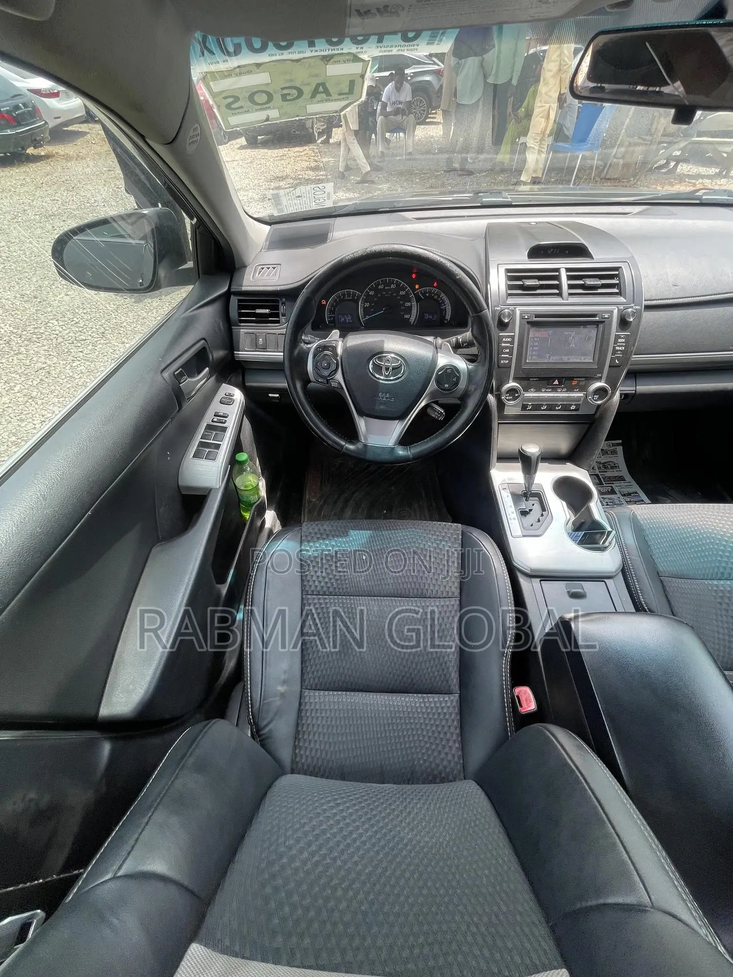 Toyota Camry SE 4dr Sedan (2.5L 4cyl 6A) 2014 Gray